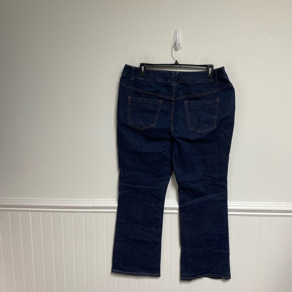 Lane Bryant Genius Fit Jeans Boot leg Size 22 Average - Picture 4 of 7